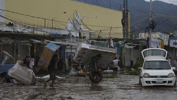 Hurricane Otis unleashes massive flooding in Acapulco, Mexico