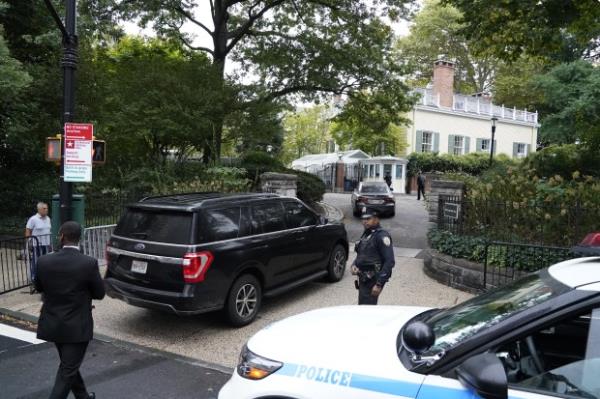 Federal agents search Gracie Mansion, the official residence of the mayor of New York City, on September 26, 2024, after Mayor Eric Adams was indicted on federal criminal charges. (Photo by TIMOTHY A. CLARY/AFP via Getty Images)